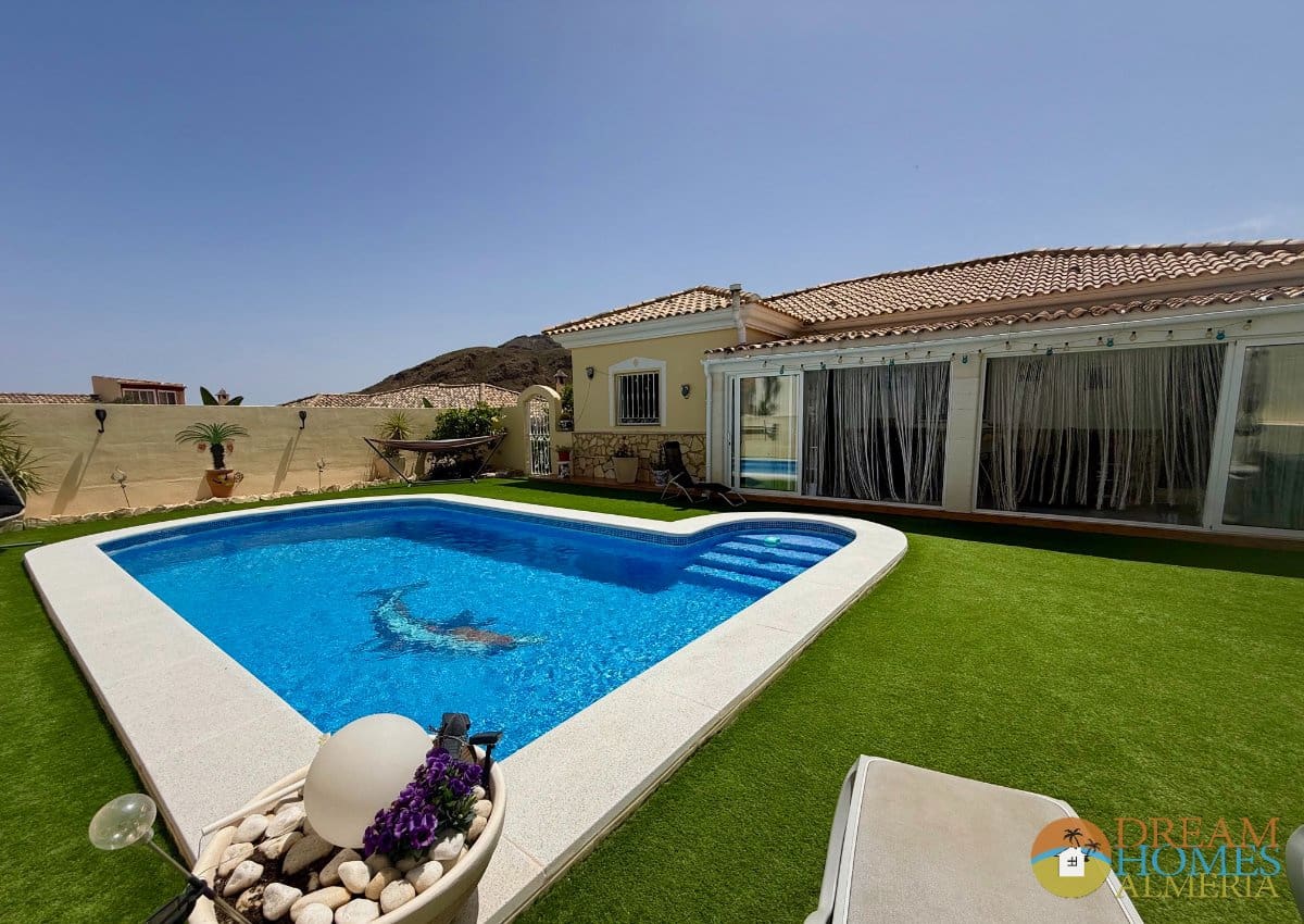 3 soveværelse Villa til salg i Arboleas med swimmingpool - € 295.000 (Ref: 9935388)