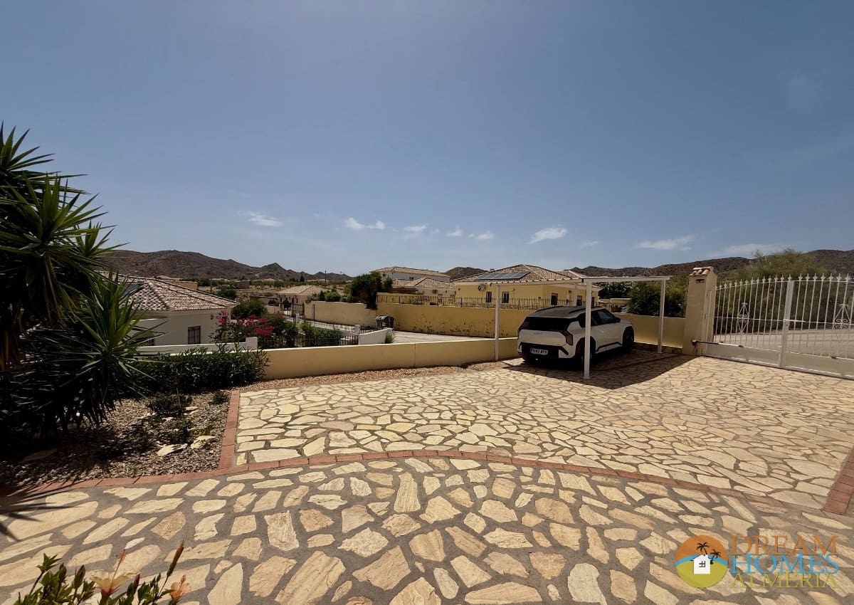 3 soveværelse Villa til salg i Arboleas med swimmingpool - € 295.000 (Ref: 9935388)