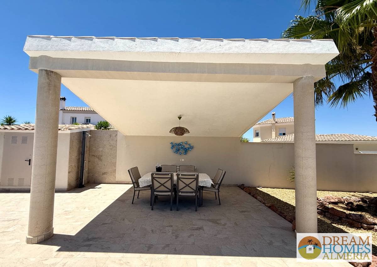 2 soveværelse Villa til salg i Arboleas med swimmingpool - € 265.000 (Ref: 9943886)