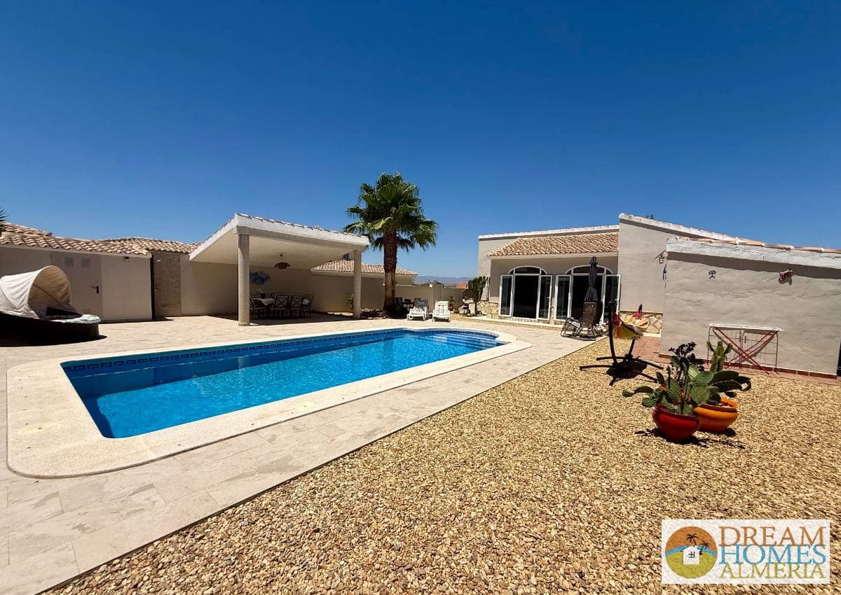 2 soveværelse Villa til salg i Arboleas med swimmingpool - € 265.000 (Ref: 9943886)