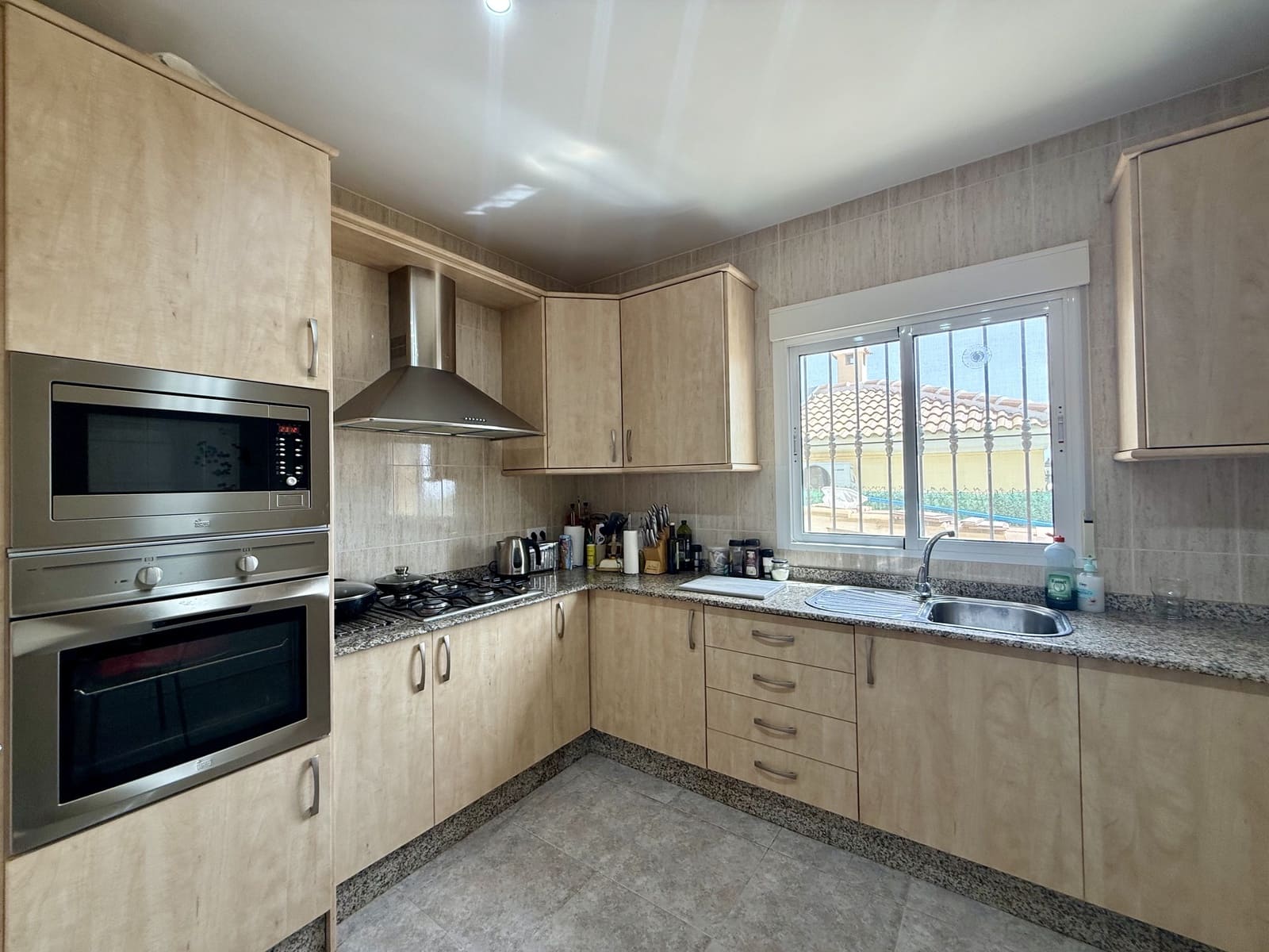 3 makuuhuone Huvila myytävänä paikassa Arboleas mukana uima-altaan - 259 995 € (Ref: 9966032)