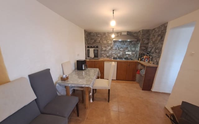 3 camera da letto Casa in vendita in Alcalá la Real - 84.000 € (Rif: 9974387)