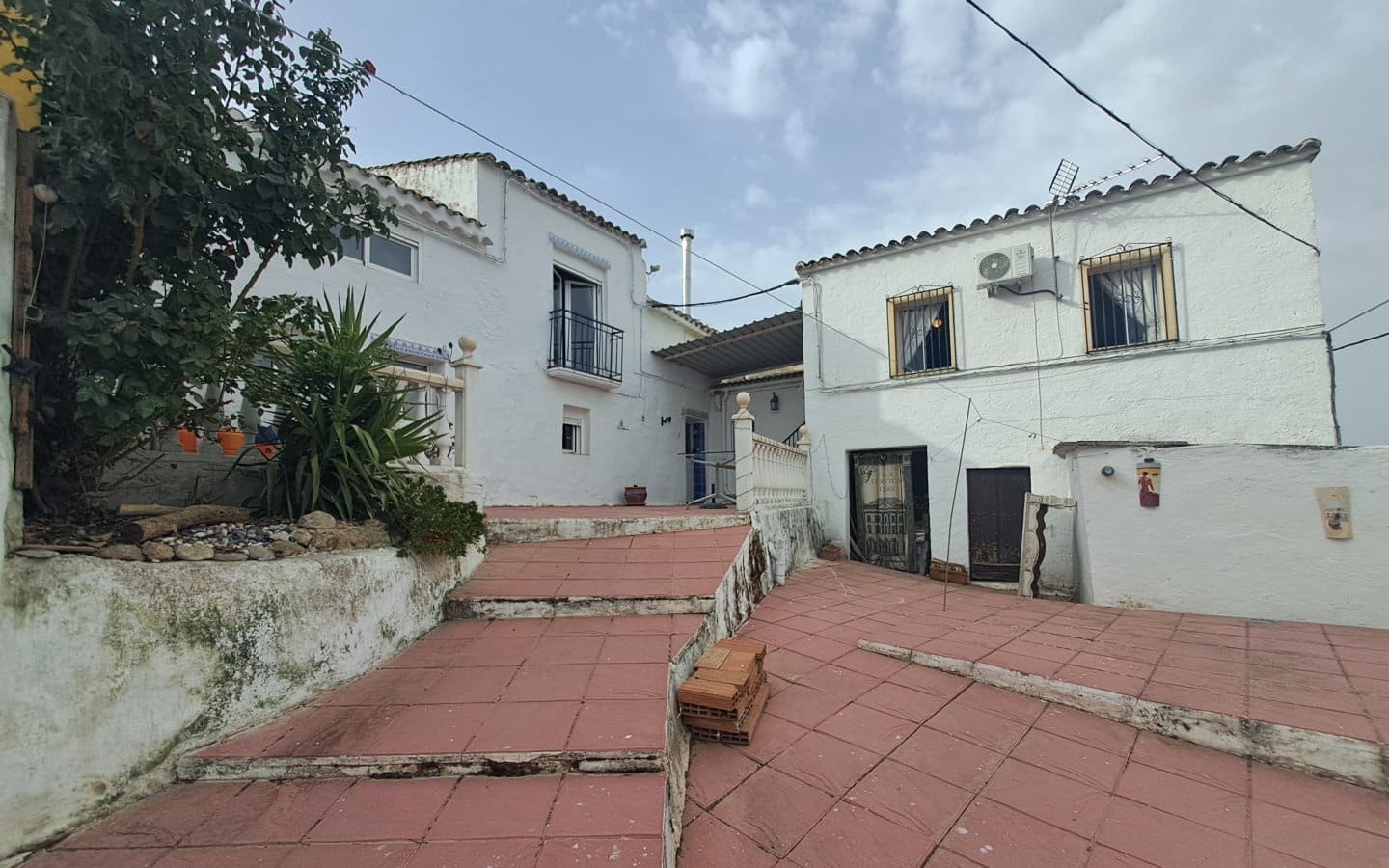 3 bedroom Townhouse for sale in Alcala la Real - € 84,000 (Ref: 9974387)
