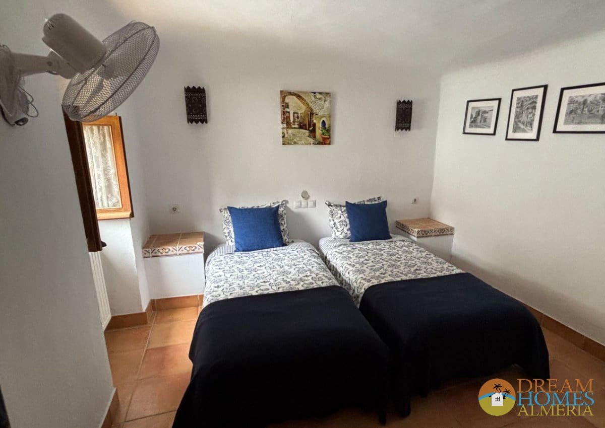 6 bedroom Finca/Country House for sale in Alcala la Real with pool - € 375,000 (Ref: 9974388)