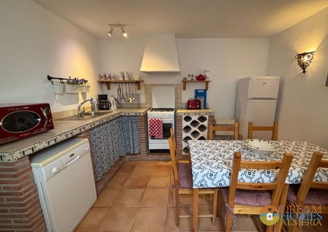 6 soveværelse Finca/Landehus til salg i Alcalá la Real med swimmingpool - € 375.000 (Ref: 9974388)