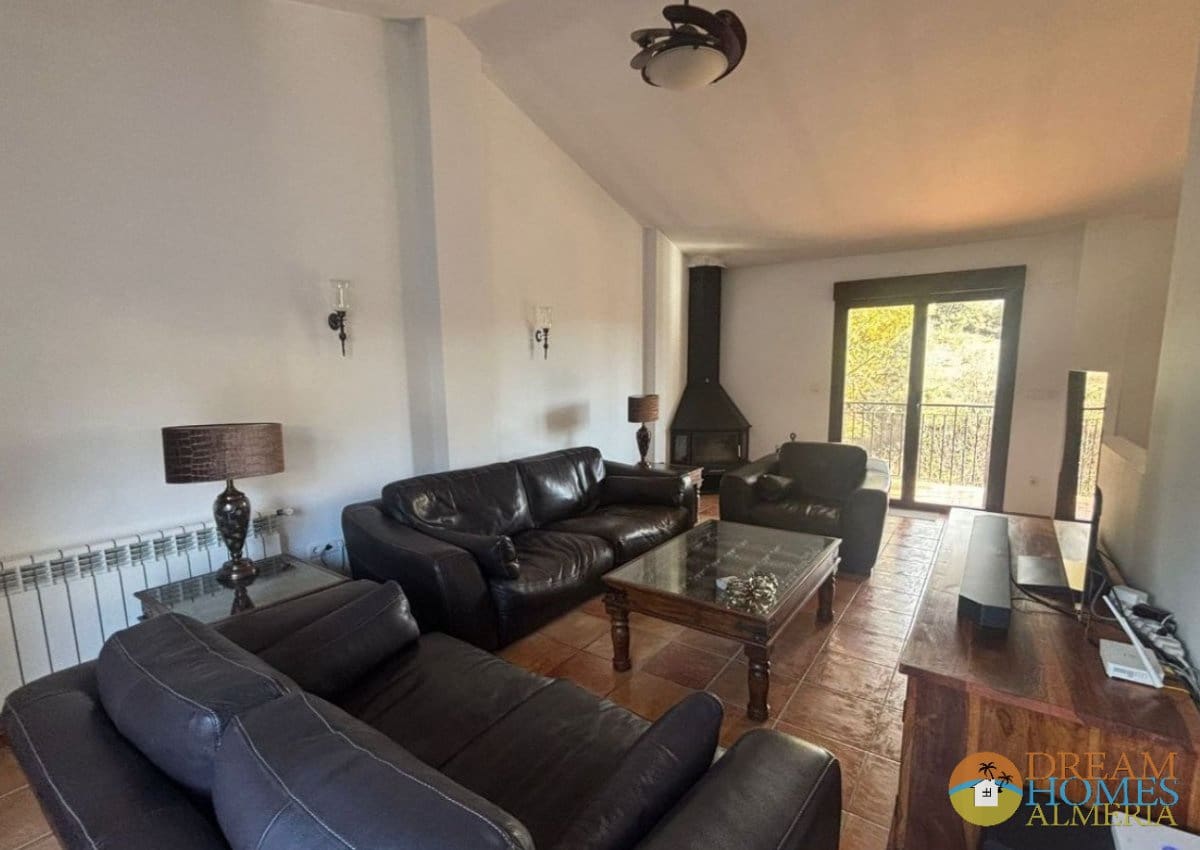 6 bedroom Finca/Country House for sale in Alcala la Real with pool - € 375,000 (Ref: 9974388)