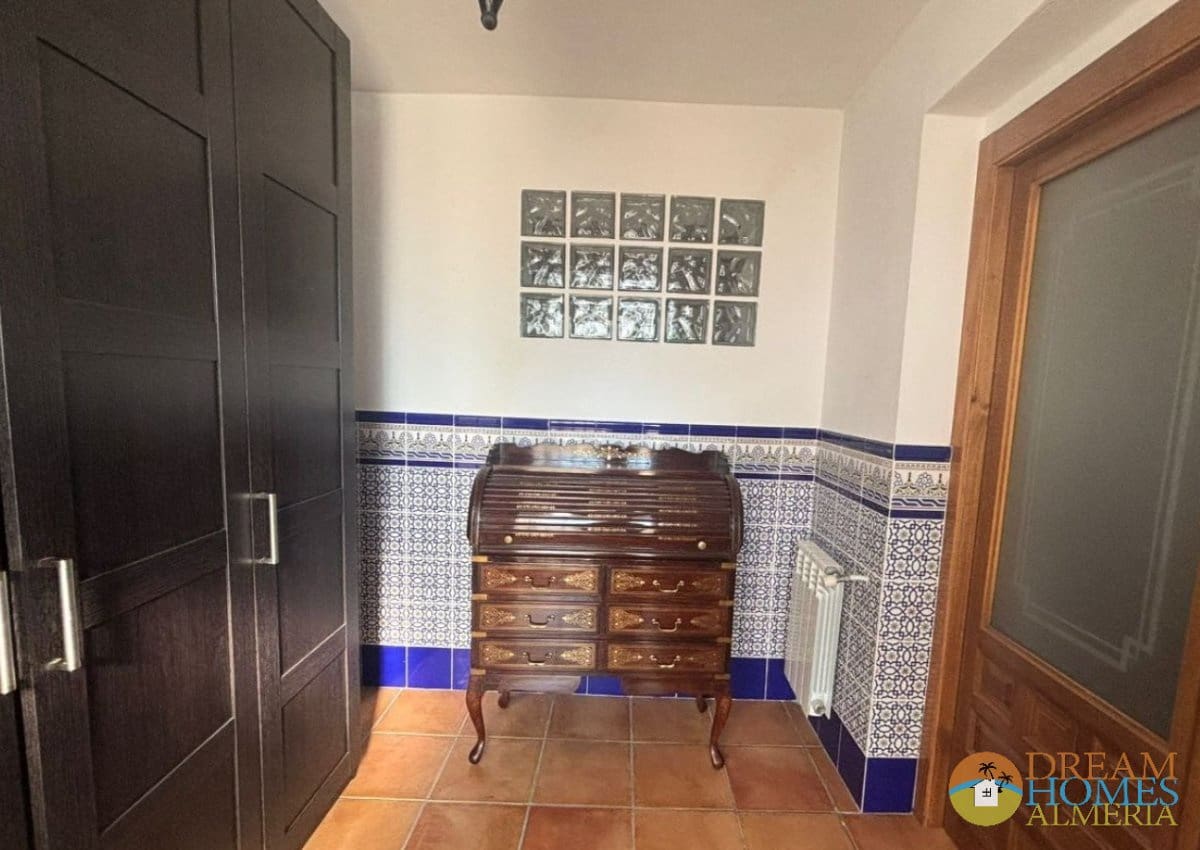 6 bedroom Finca/Country House for sale in Alcala la Real with pool - € 375,000 (Ref: 9974388)