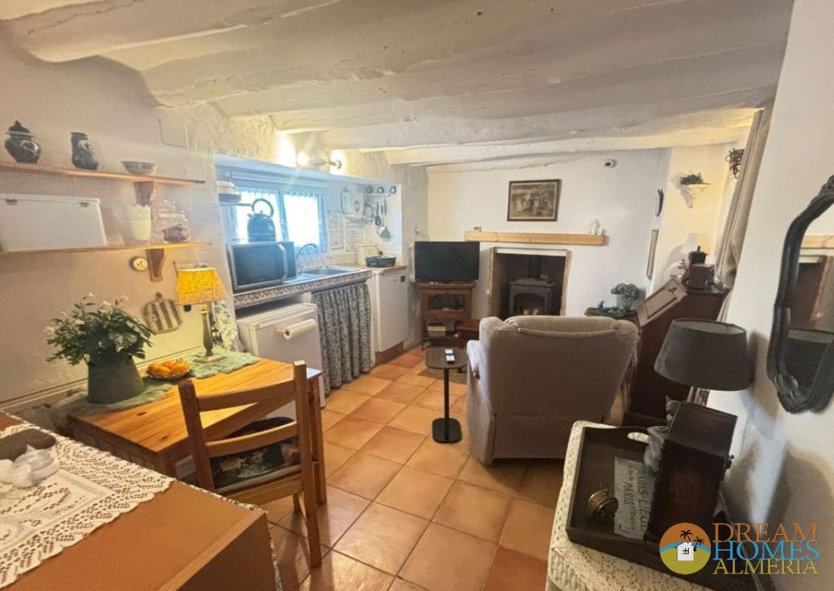 6 bedroom Finca/Country House for sale in Alcala la Real with pool - € 375,000 (Ref: 9974388)