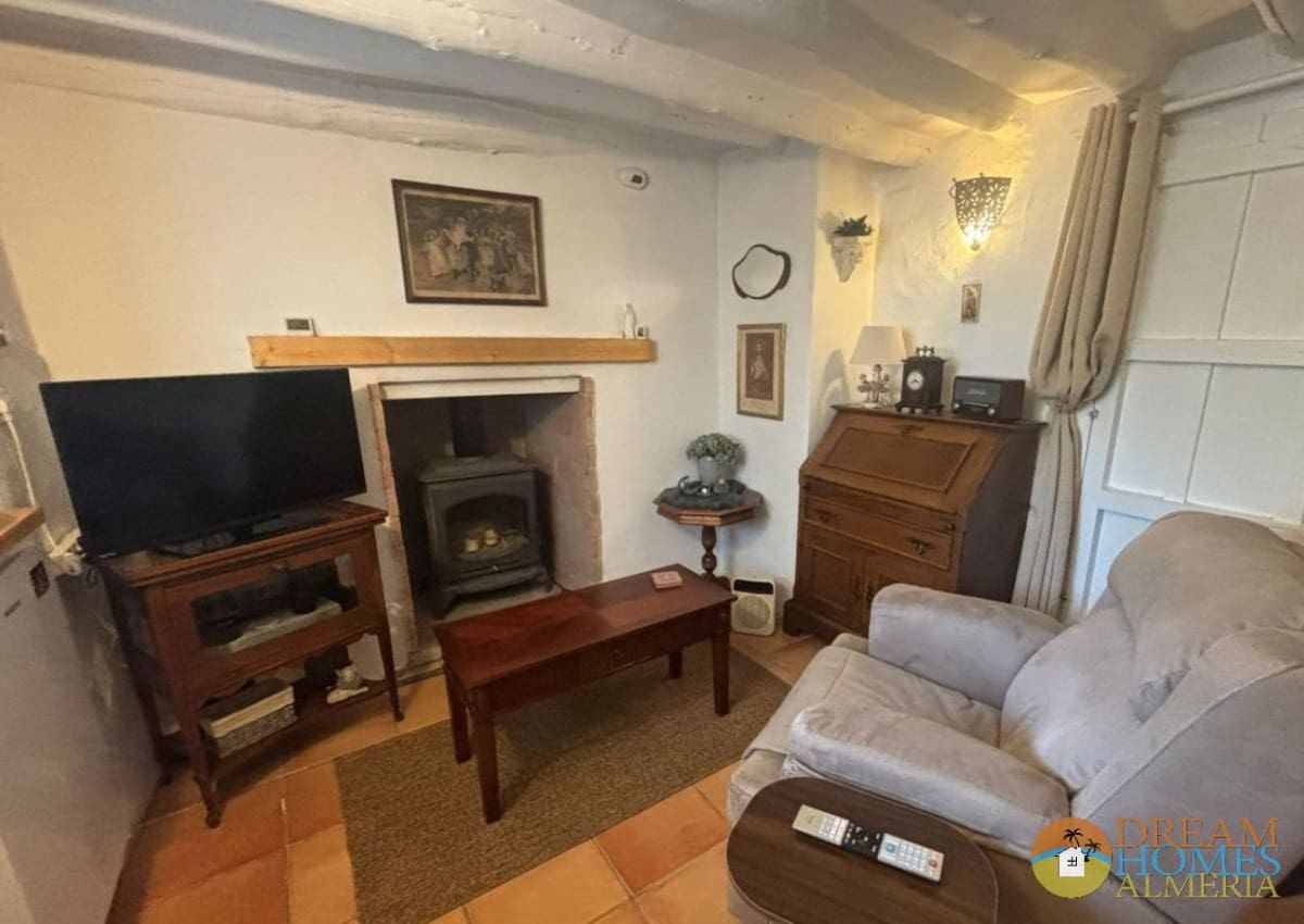 6 bedroom Finca/Country House for sale in Alcala la Real with pool - € 375,000 (Ref: 9974388)