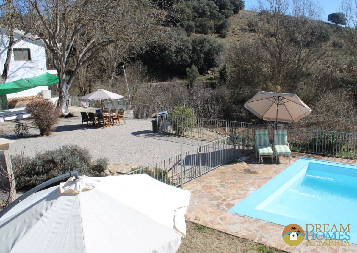 6 bedroom Finca/Country House for sale in Alcala la Real with pool - € 375,000 (Ref: 9974388)