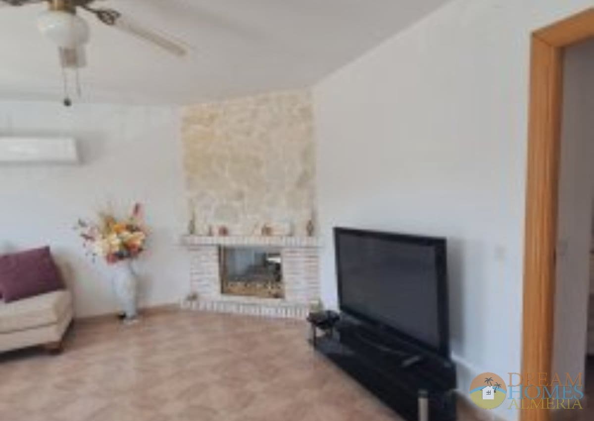 2 sypialnia Finka/Dom wiejski na sprzedaż w Alcala la Real z basenem - 243 000 € (Ref: 9999917)