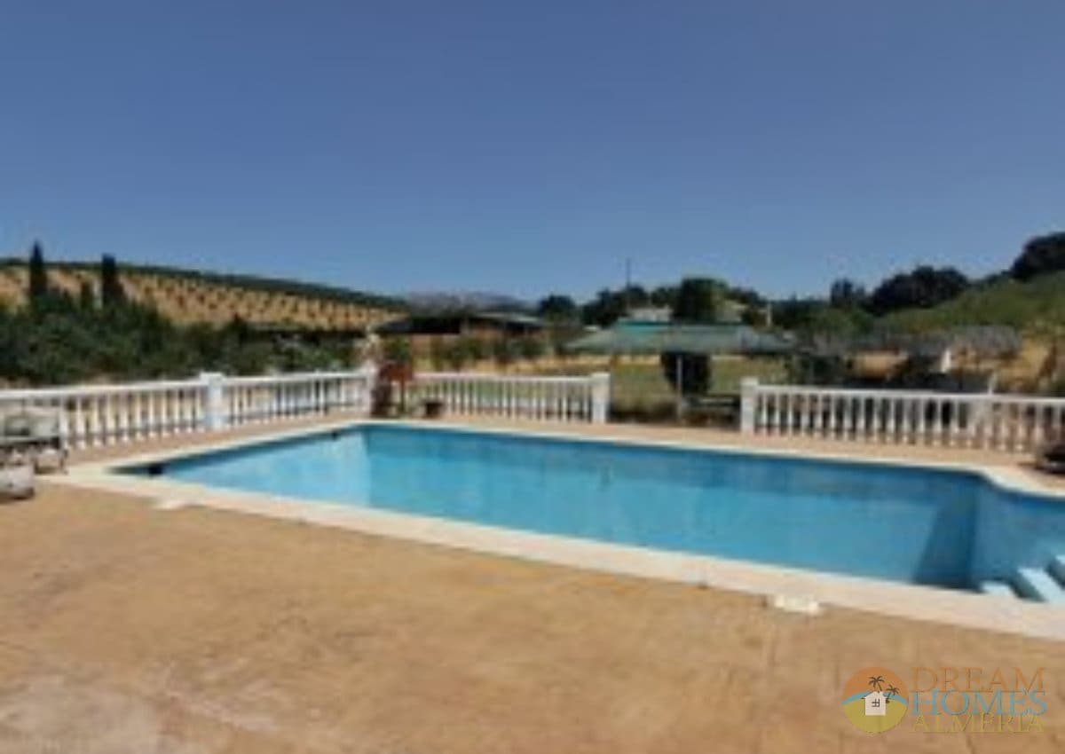 2 sypialnia Finka/Dom wiejski na sprzedaż w Alcala la Real z basenem - 243 000 € (Ref: 9999917)