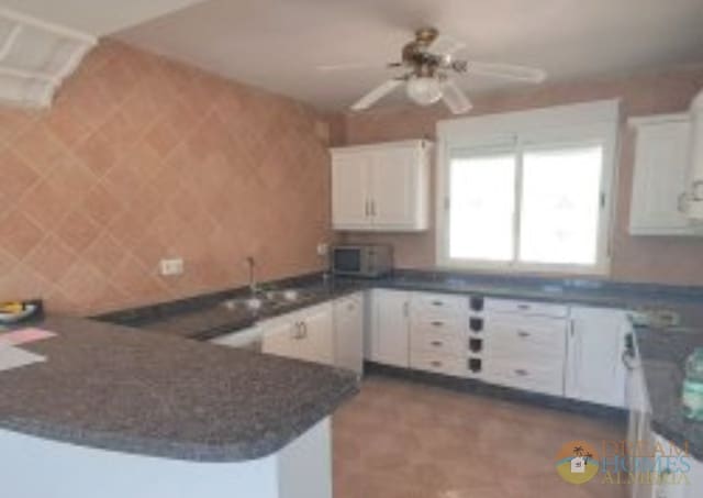 2 sypialnia Finka/Dom wiejski na sprzedaż w Alcalá la Real z basenem - 243 000 € (Ref: 9999917)