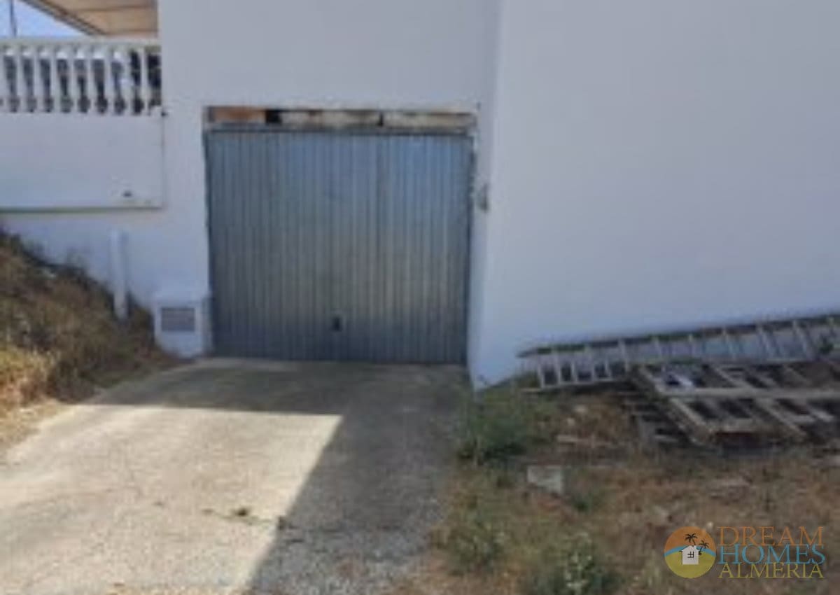 2 sypialnia Finka/Dom wiejski na sprzedaż w Alcala la Real z basenem - 243 000 € (Ref: 9999917)