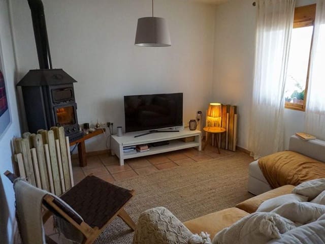 3 bedroom Semi-detached Villa for sale in Benimaurell, Vall de Laguart - € 150,000 (Ref: 8657052)