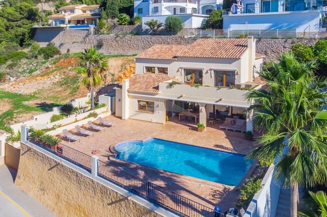 4 makuuhuone Huvila myytävänä paikassa Moraira, Teulada-Moraira mukana uima-altaan 
autotalli - 2 950 000 € (Ref: 8766533)