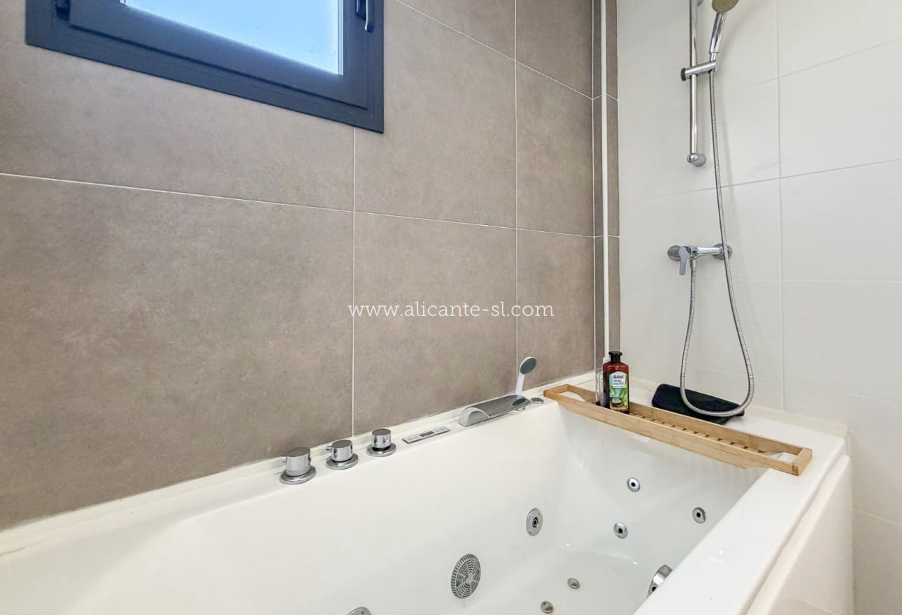 3 Zimmer Villa zu verkaufen in Macisvenda mit Pool Garage - 375.000 € (Ref: 10005922)