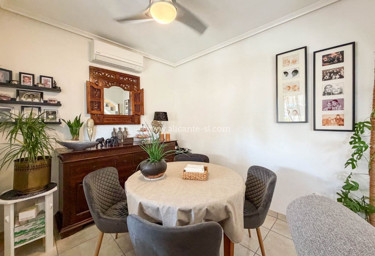 2 chambre Villa/Maison à vendre à Los Altos avec piscine garage - 249 000 € (Ref: 10024954)
