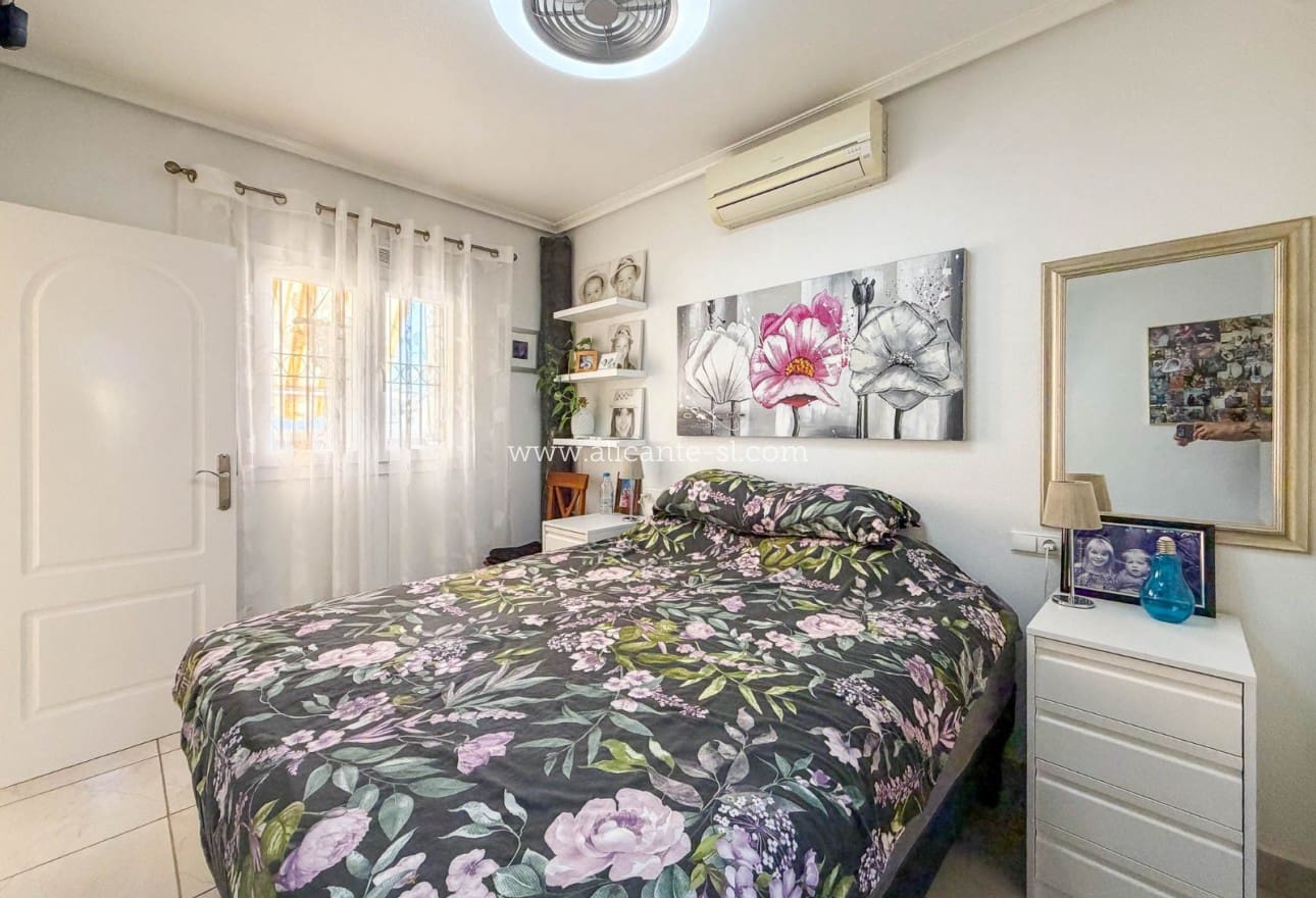 2 chambre Villa/Maison à vendre à Los Altos avec piscine garage - 249 000 € (Ref: 10024954)