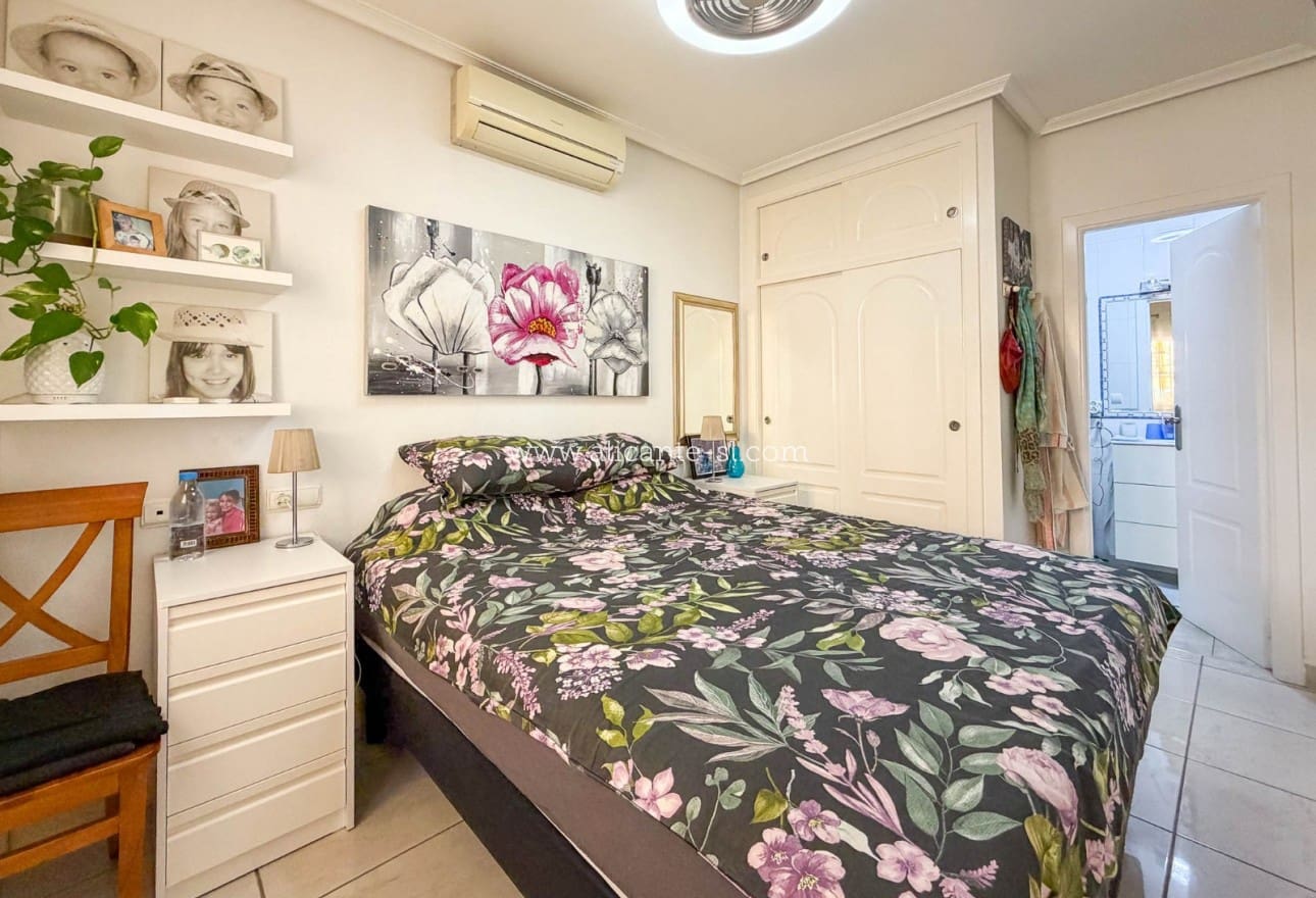 2 chambre Villa/Maison à vendre à Los Altos avec piscine garage - 249 000 € (Ref: 10024954)