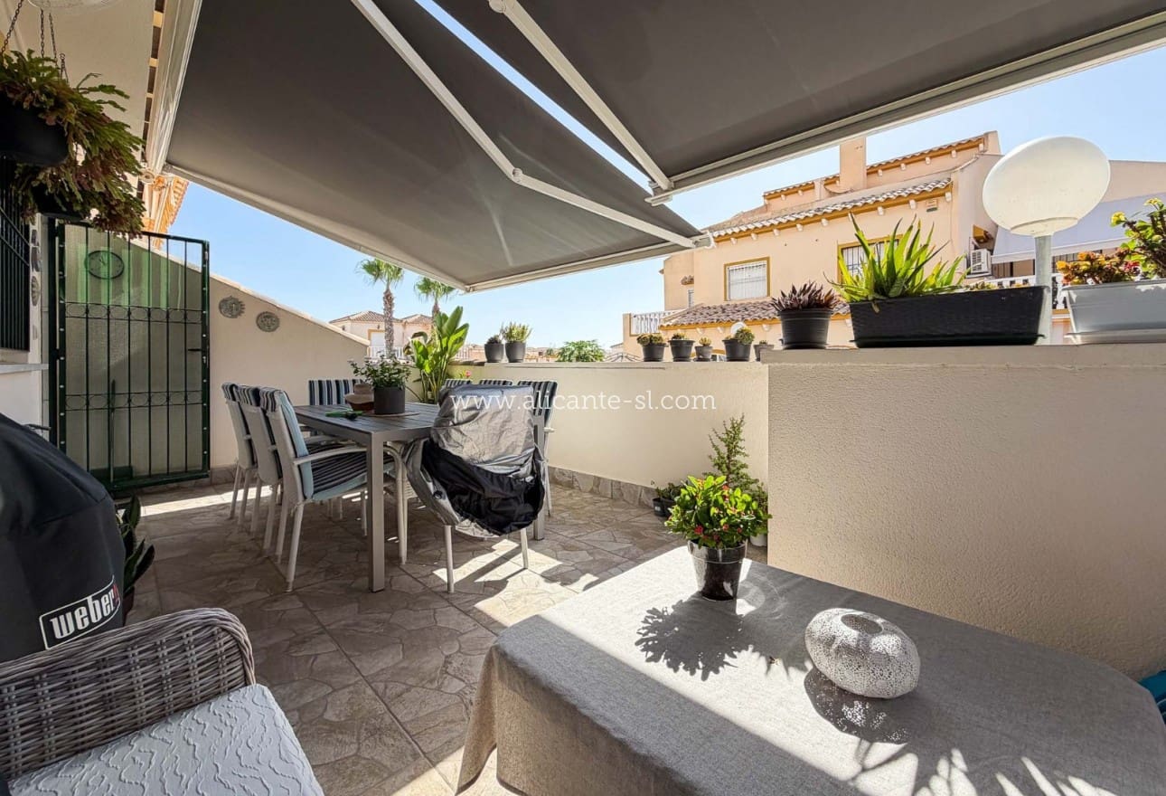 2 chambre Villa/Maison à vendre à Los Altos avec piscine garage - 249 000 € (Ref: 10024954)