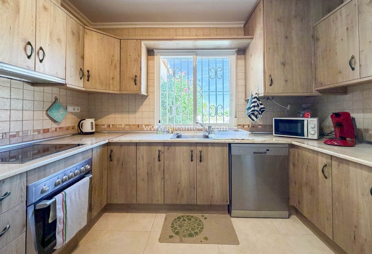 3 quarto Moradia para venda em Macisvenda com piscina garagem - 349 950 € (Ref: 10029687)