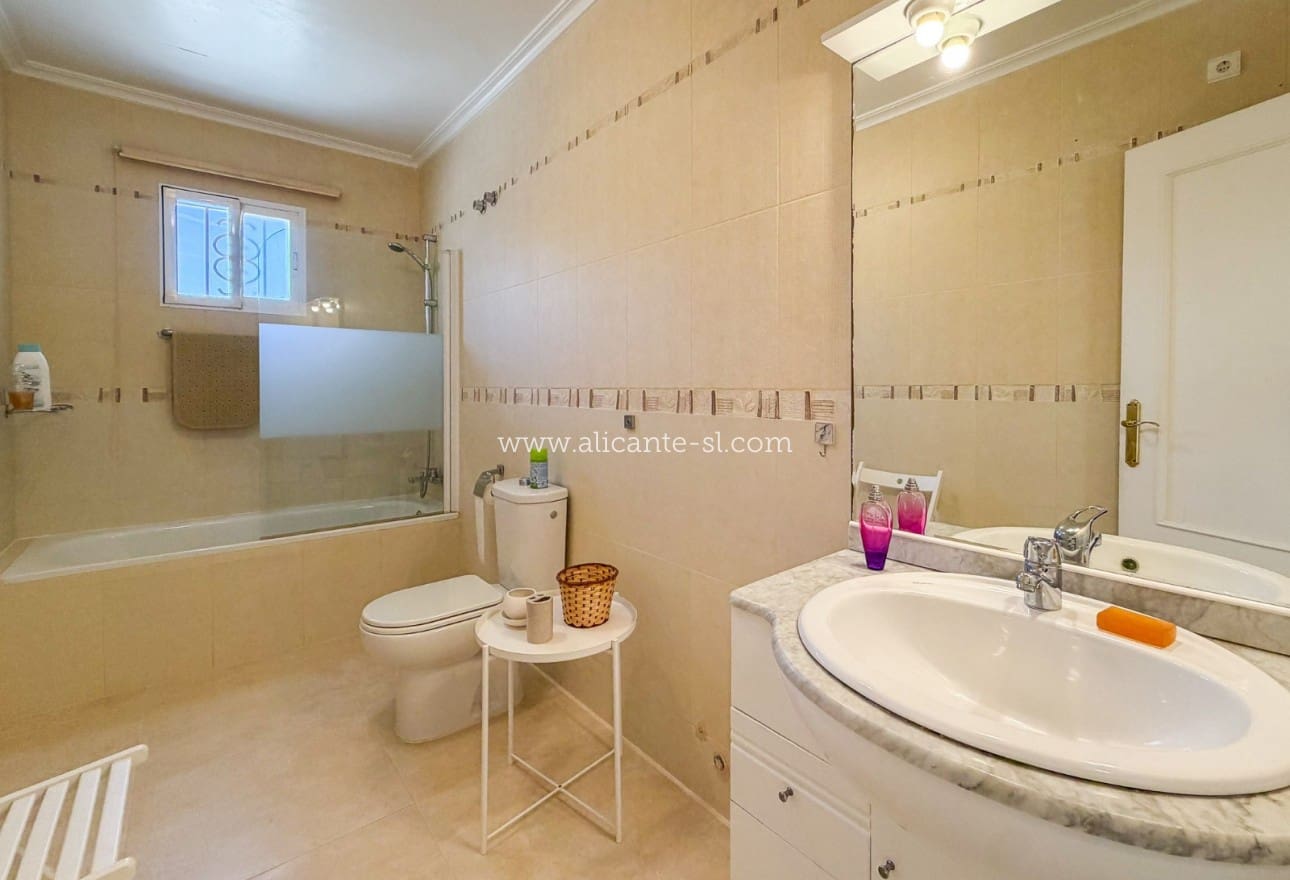 3 quarto Moradia para venda em Macisvenda com piscina garagem - 349 950 € (Ref: 10029687)