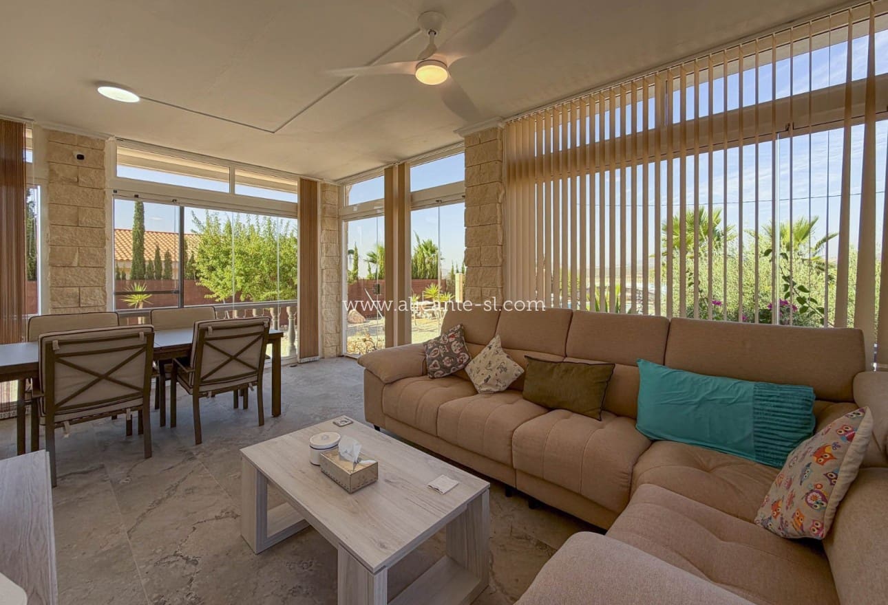 3 quarto Moradia para venda em Macisvenda com piscina garagem - 349 950 € (Ref: 10029687)