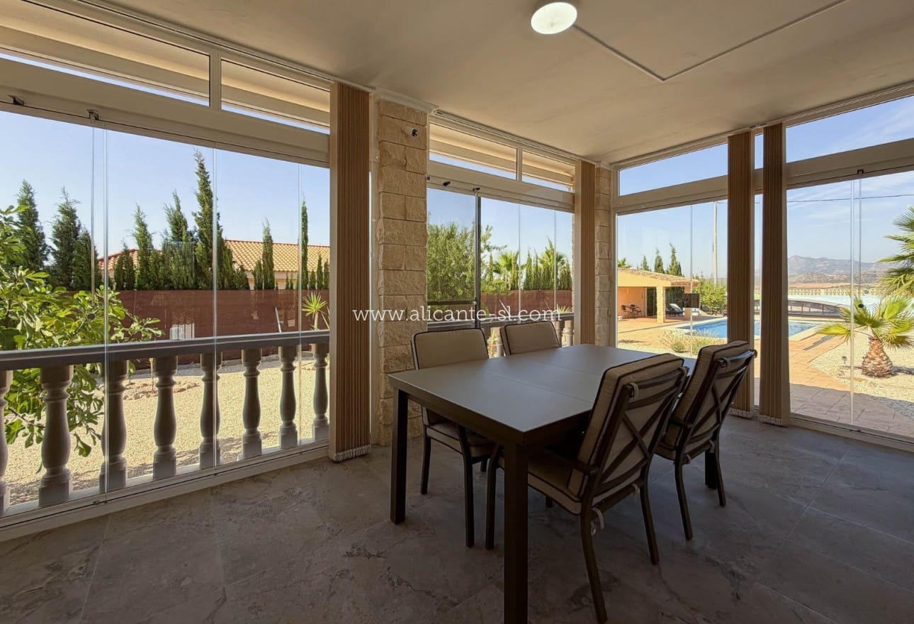 3 quarto Moradia para venda em Macisvenda com piscina garagem - 349 950 € (Ref: 10029687)