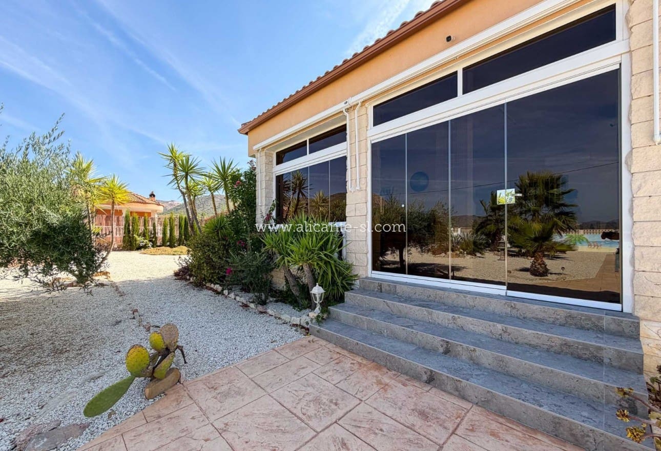3 quarto Moradia para venda em Macisvenda com piscina garagem - 349 950 € (Ref: 10029687)