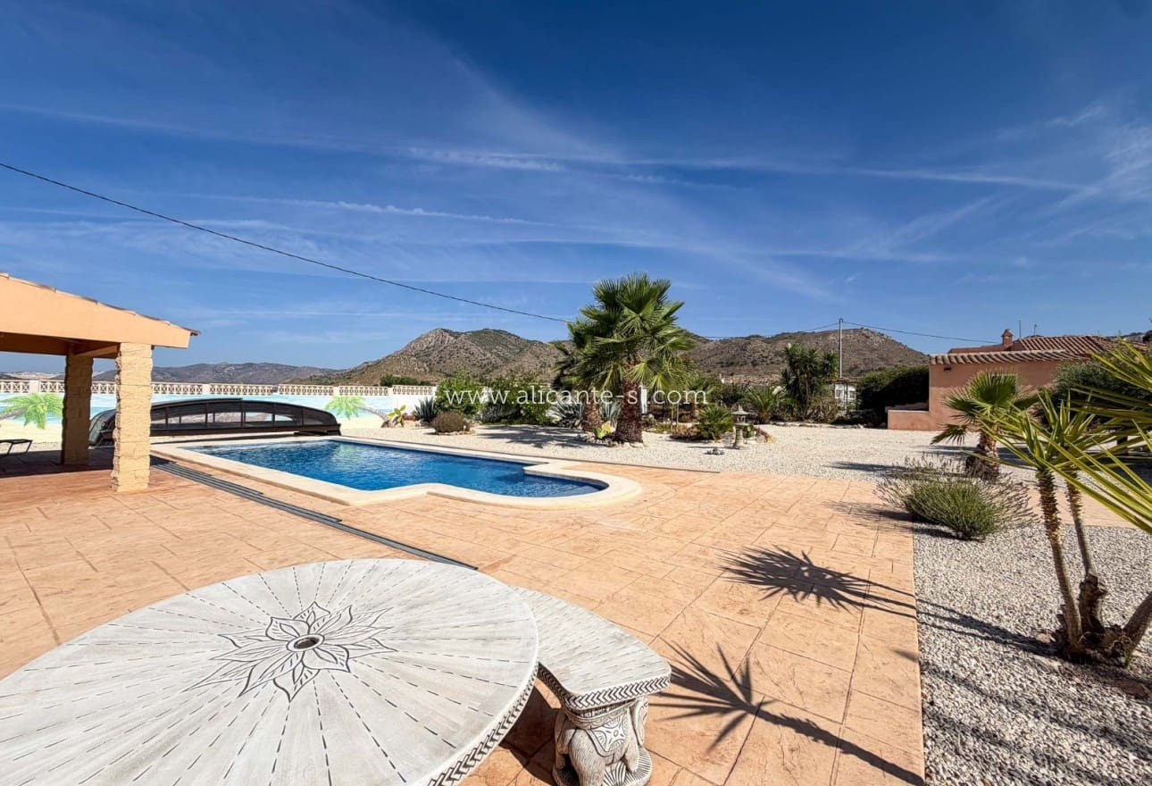3 quarto Moradia para venda em Macisvenda com piscina garagem - 349 950 € (Ref: 10029687)