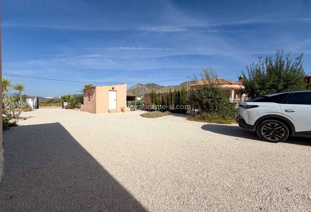 3 quarto Moradia para venda em Macisvenda com piscina garagem - 349 950 € (Ref: 10029687)