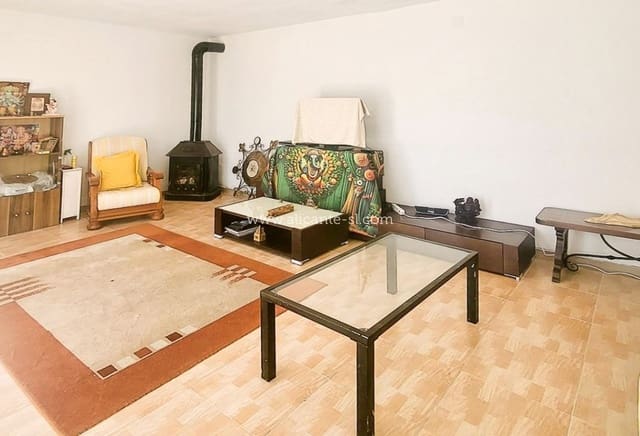 3 makuuhuone Huvila myytävänä paikassa La Romana mukana 
autotalli - 269 950 € (Ref: 10039241)