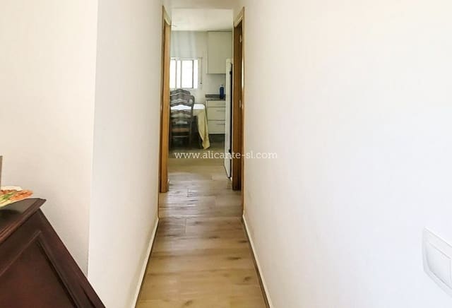 3 makuuhuone Huvila myytävänä paikassa La Romana mukana 
autotalli - 269 950 € (Ref: 10039241)