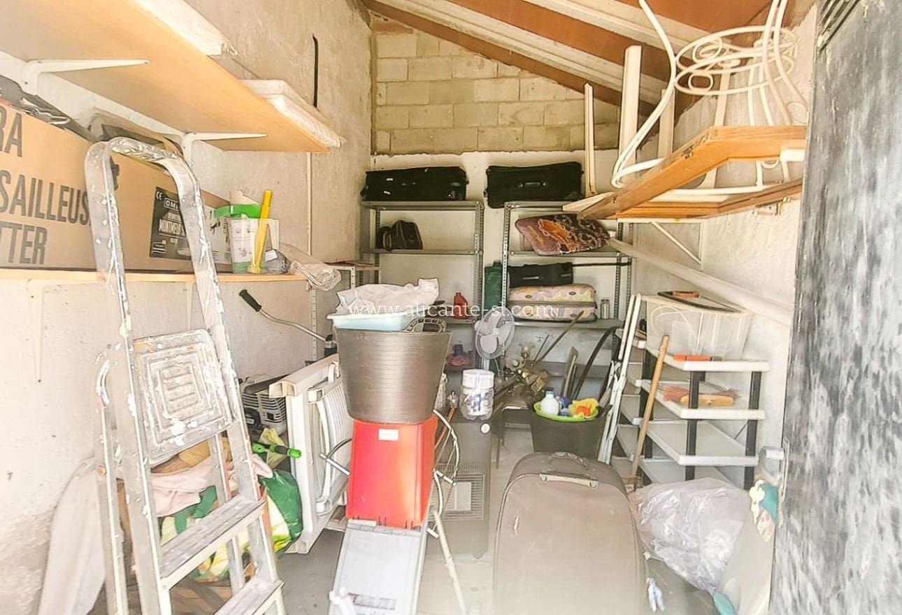 3 makuuhuone Huvila myytävänä paikassa La Romana mukana 
autotalli - 269 950 € (Ref: 10039241)