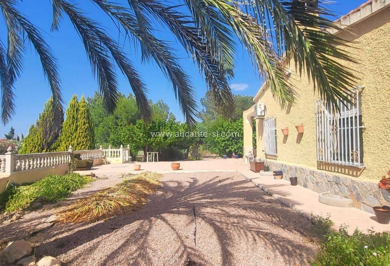 4 chambre Finca/Maison de Campagne à vendre à Hondon de las Nieves avec piscine garage - 279 950 € (Ref: 10039242)
