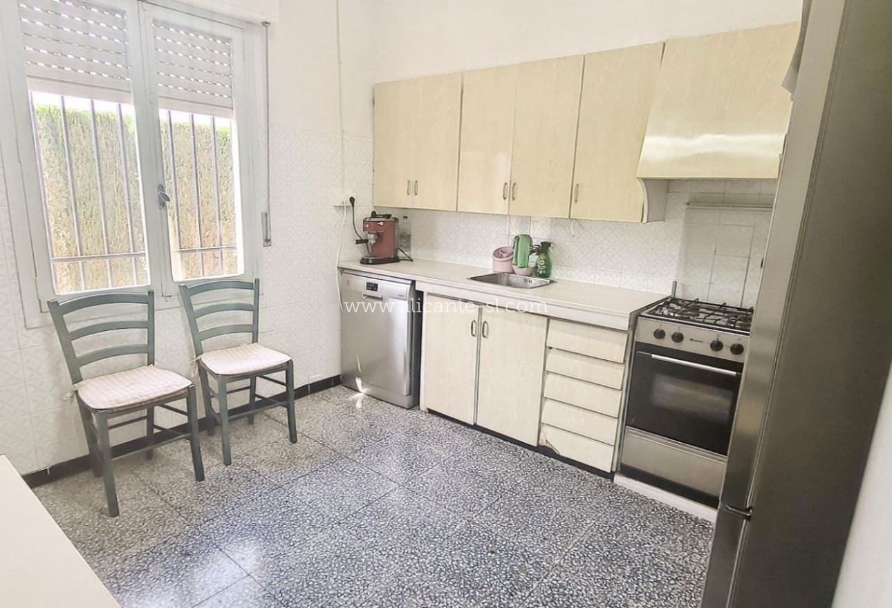 4 chambre Villa/Maison à vendre à Novelda avec piscine - 279 950 € (Ref: 10039243)