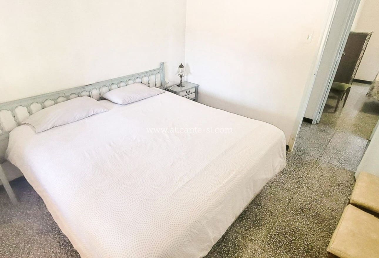 4 chambre Villa/Maison à vendre à Novelda avec piscine - 279 950 € (Ref: 10039243)