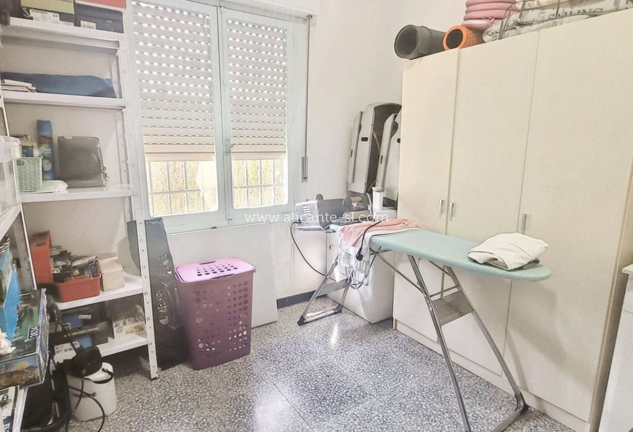 4 chambre Villa/Maison à vendre à Novelda avec piscine - 279 950 € (Ref: 10039243)