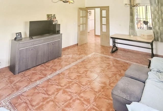 3 soverom Villa til salgs i L'Algueña / Alguenya med garasje - € 165 000 (Ref: 10039244)