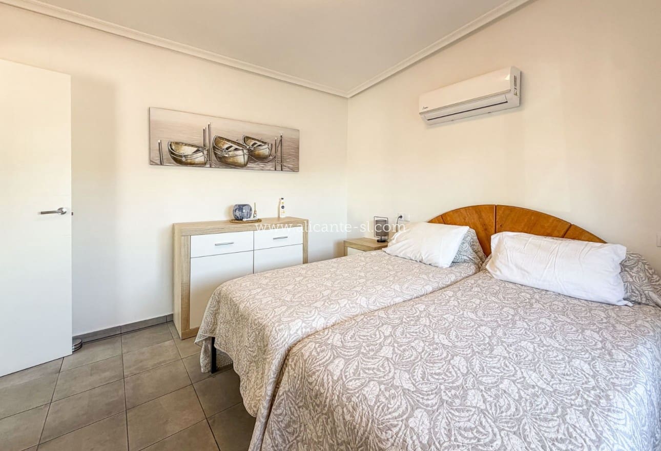 5 Zimmer Villa zu verkaufen in Hondon de los Frailes mit Pool Garage - 429.950 € (Ref: 10054440)