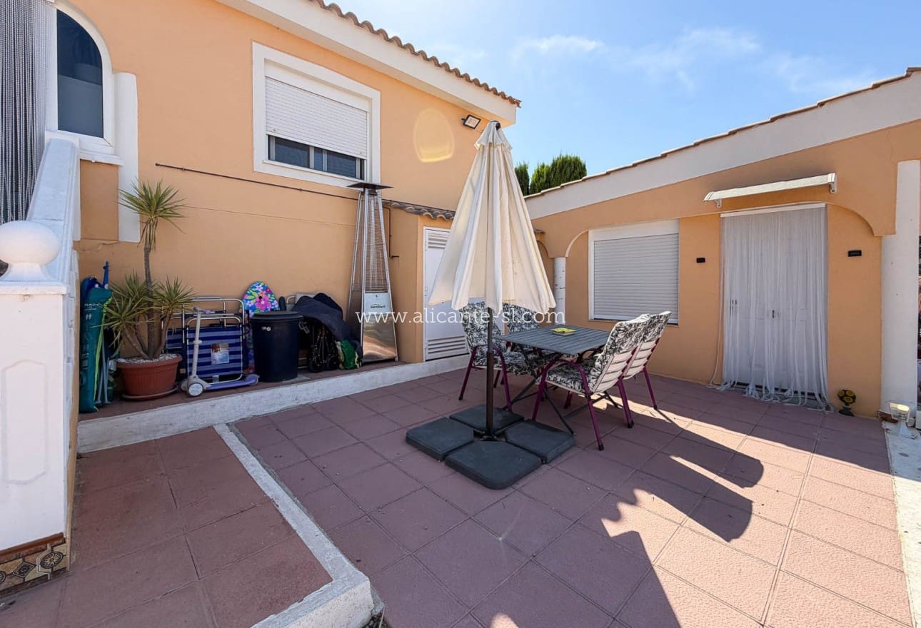 5 Zimmer Villa zu verkaufen in Hondon de los Frailes mit Pool Garage - 429.950 € (Ref: 10054440)