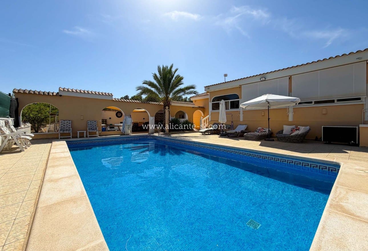 5 Zimmer Villa zu verkaufen in Hondon de los Frailes mit Pool Garage - 429.950 € (Ref: 10054440)