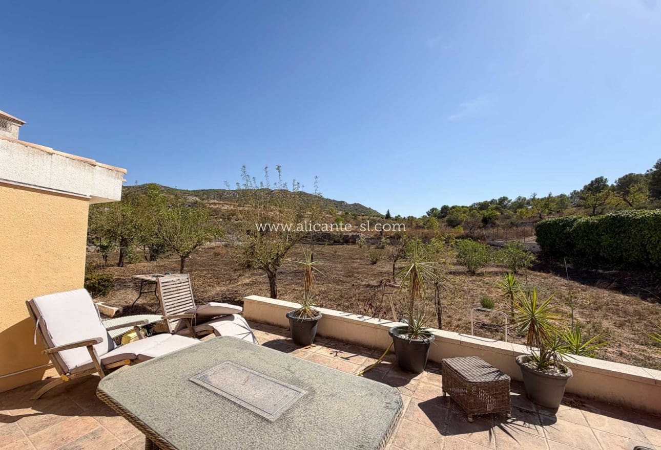 5 Zimmer Villa zu verkaufen in Hondon de los Frailes mit Pool Garage - 429.950 € (Ref: 10054440)