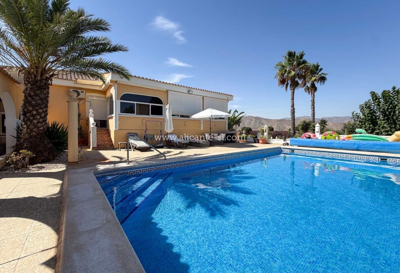 5 Zimmer Villa zu verkaufen in Hondon de los Frailes mit Pool Garage - 429.950 € (Ref: 10054440)