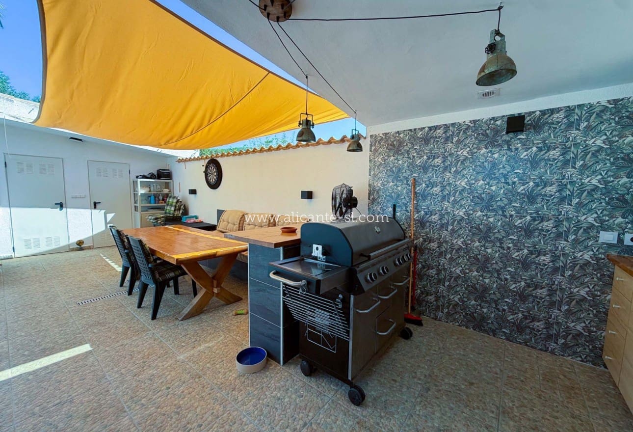 5 Zimmer Villa zu verkaufen in Hondon de los Frailes mit Pool Garage - 429.950 € (Ref: 10054440)