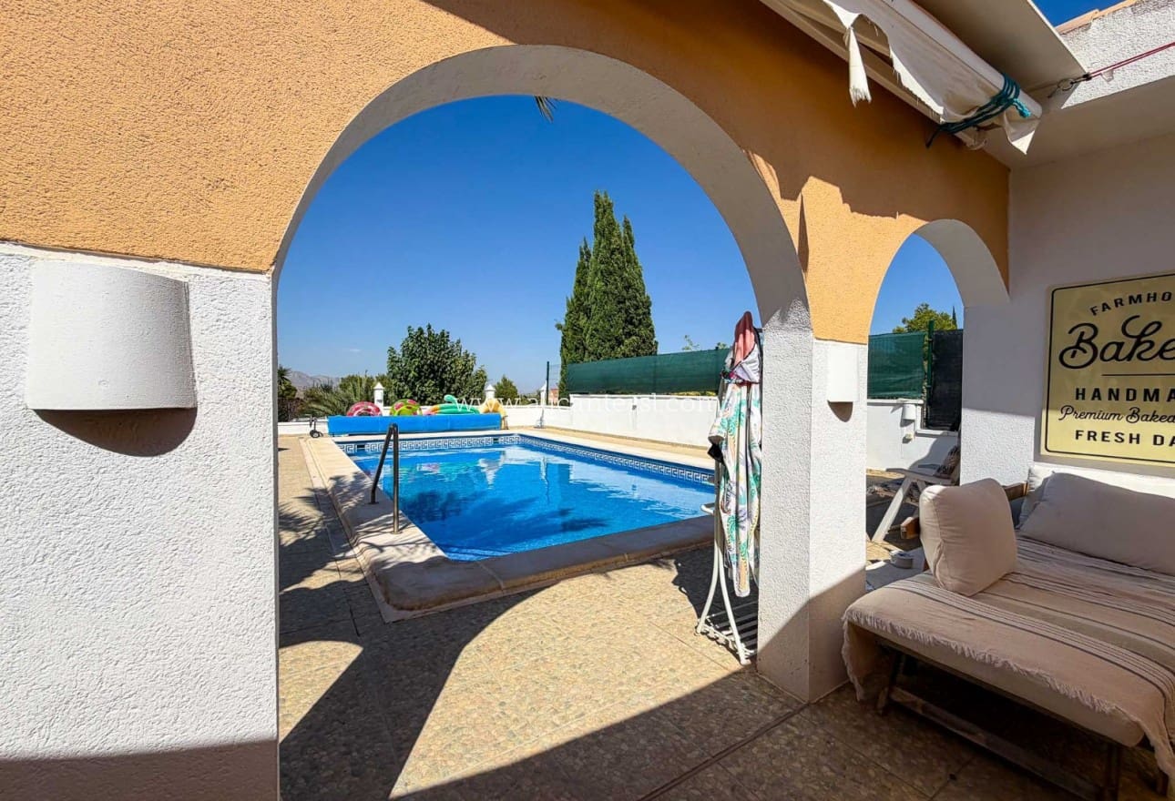 5 Zimmer Villa zu verkaufen in Hondon de los Frailes mit Pool Garage - 429.950 € (Ref: 10054440)