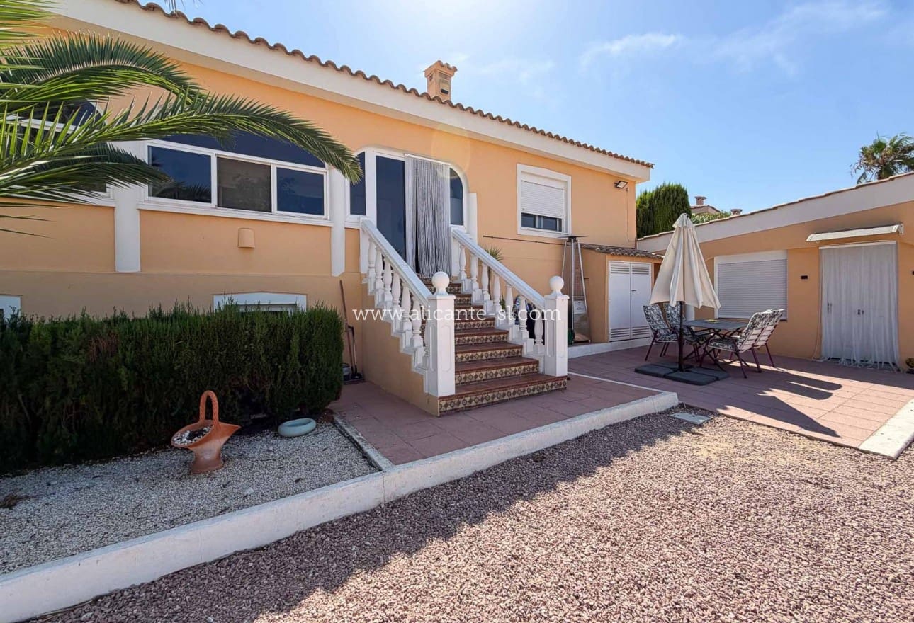 5 Zimmer Villa zu verkaufen in Hondon de los Frailes mit Pool Garage - 429.950 € (Ref: 10054440)