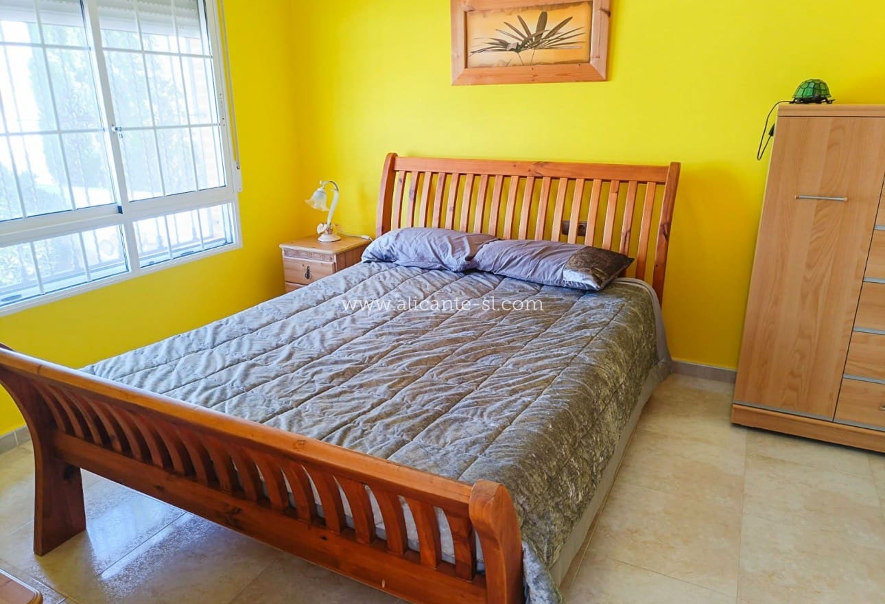 4 quarto Moradia para venda em Fortuna com piscina garagem - 339 950 € (Ref: 10071017)