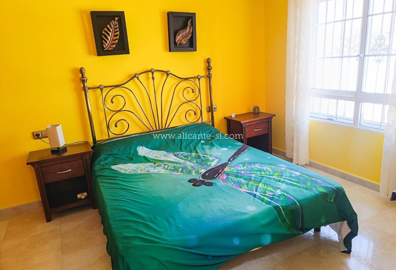 4 quarto Moradia para venda em Fortuna com piscina garagem - 339 950 € (Ref: 10071017)
